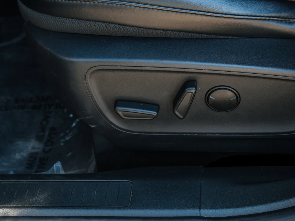 Used 2025 Vapor Blue Metallic Ford ST Line image 10