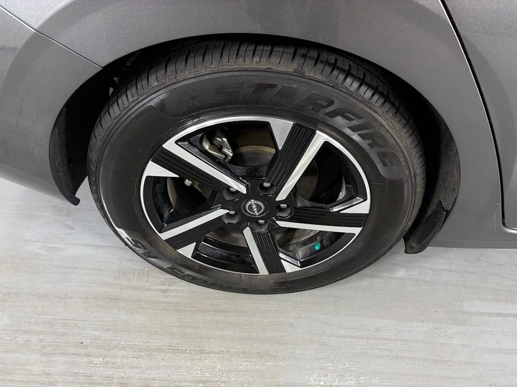 Used 2024 Gray Nissan SV image 11