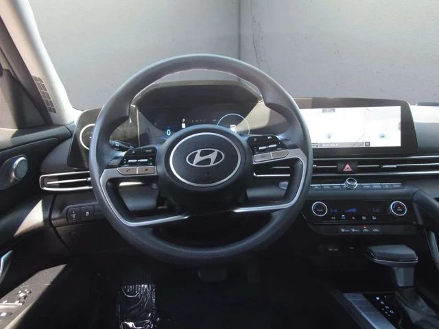 Used 2024 Gray Hyundai SEL image 21