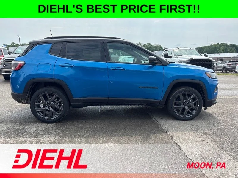New 2026 Hydro Blue Pearl-Coat Exterior Paint Jeep Limited image 2