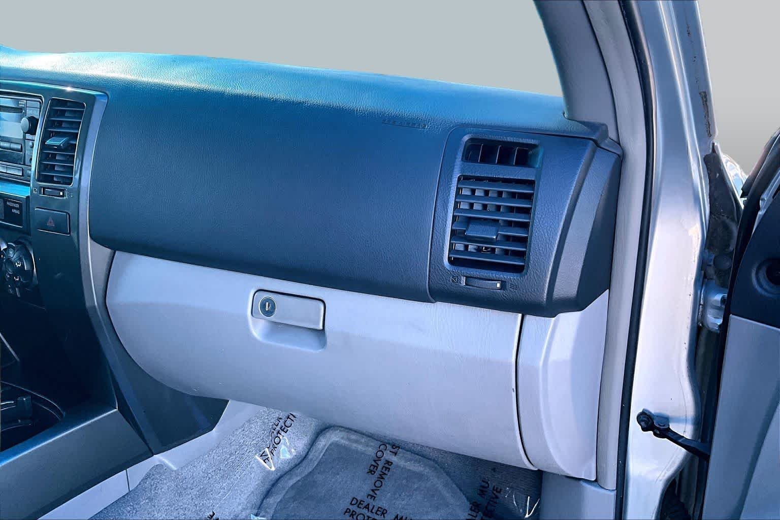 Used 2006 Titanium Metallic Toyota SR5 image 18