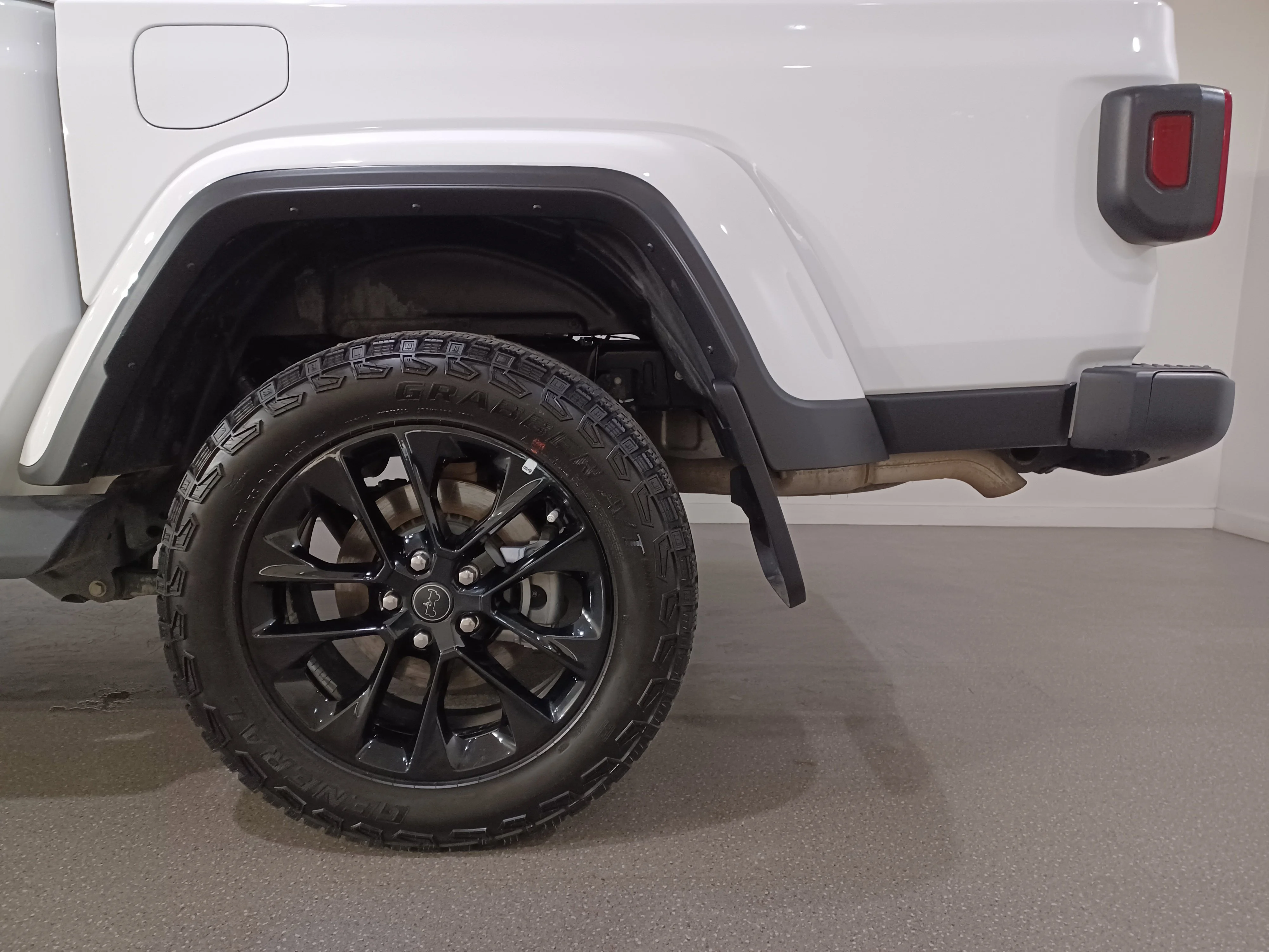 Certified Used 2024 White Jeep Sport 4x4 Nighthawk*Adaptive Cruise | Remote Start | Htd Seats | Htd Wheel image 20