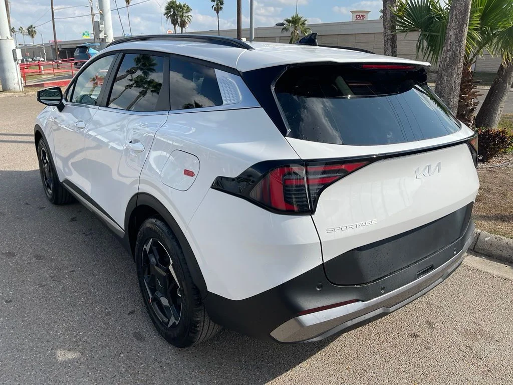 New 2026 White Kia EX image 5