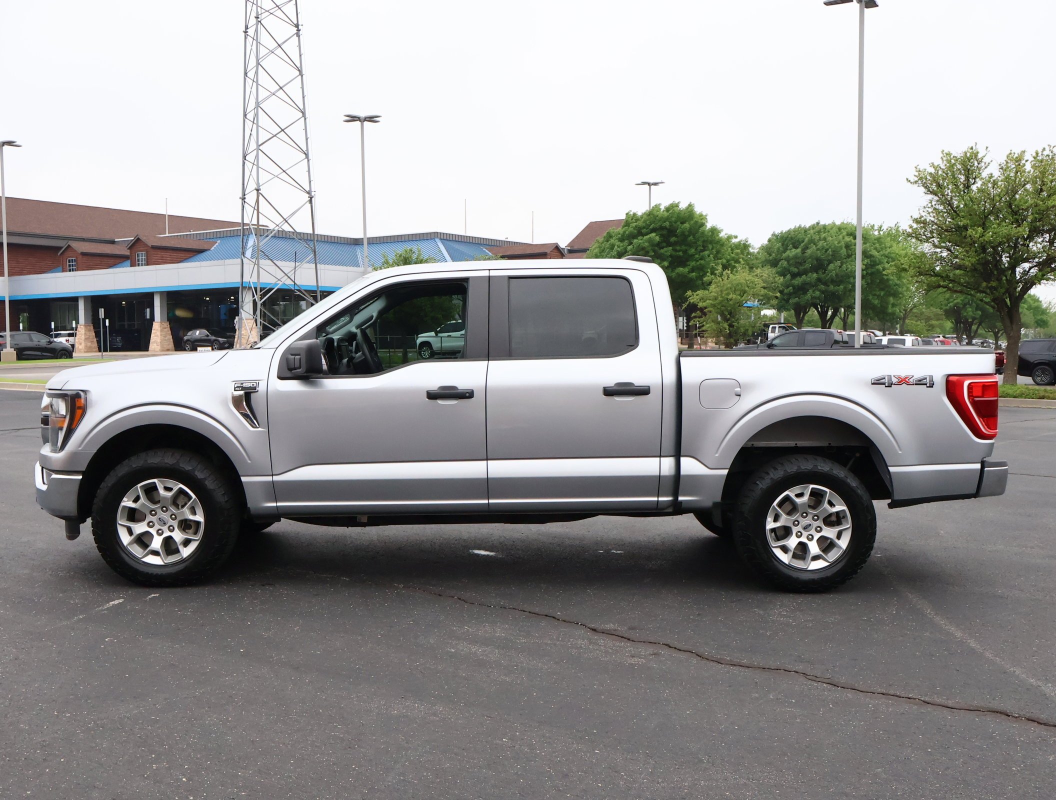 2023 Ford F-150 XLT - Photo 30