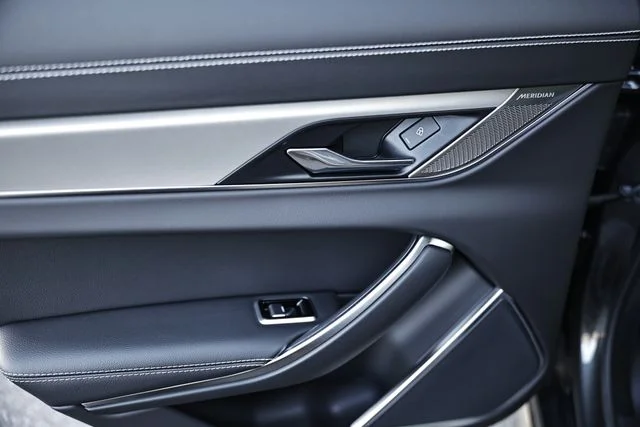 New 2024 Gray Jaguar R-Dynamic SE image 30