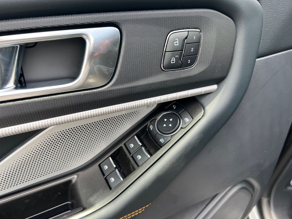 New 2026 Gray Ford Tremor image 12
