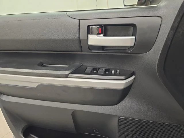 Used 2019 Cement Gray Toyota SR5 image 33