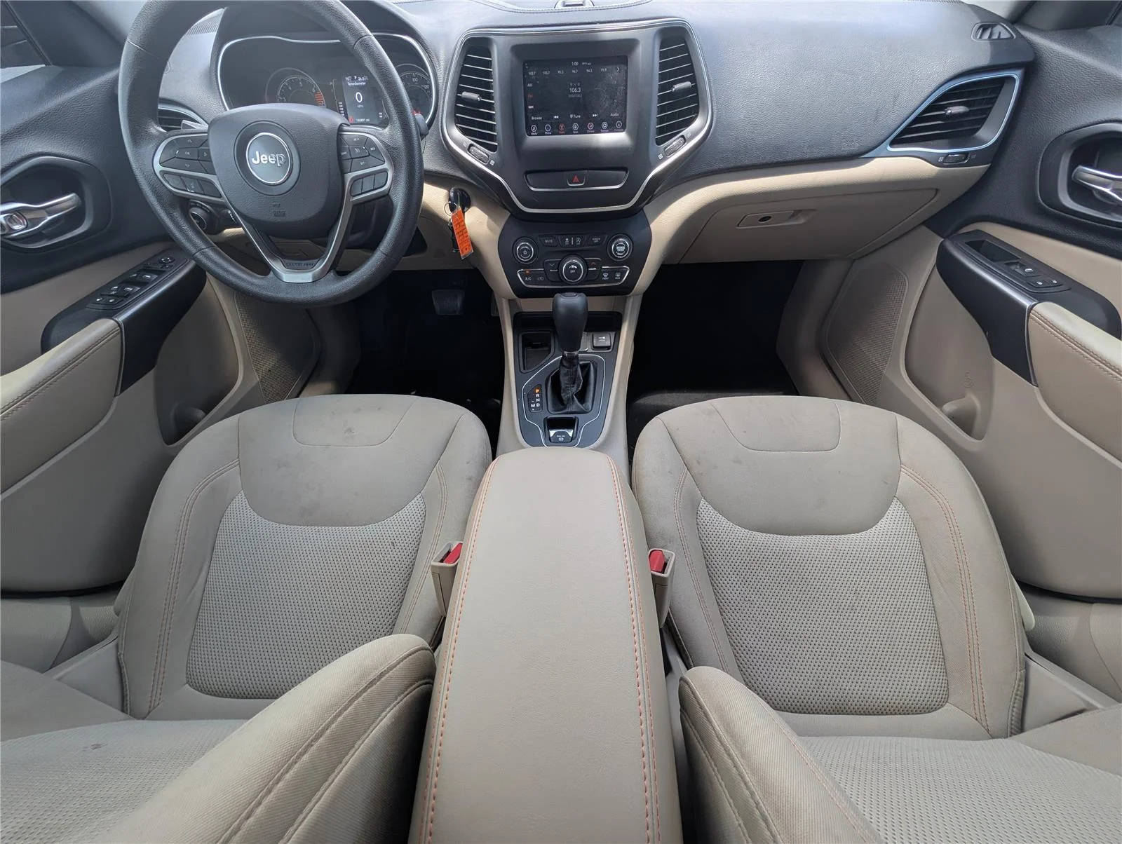 Used 2019 Velvet Red Pearlcoat Jeep Latitude image 30