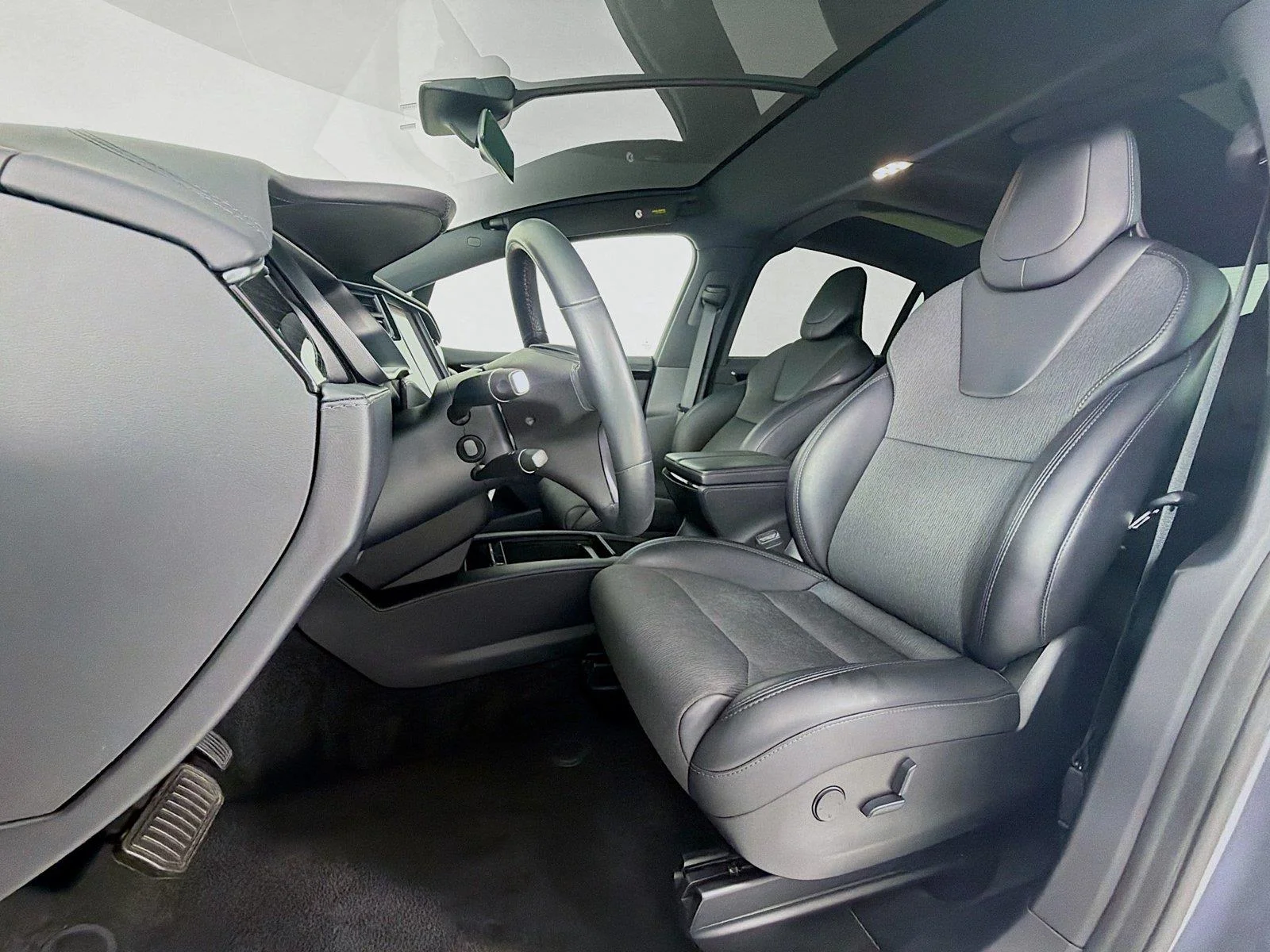 Used 2018  Tesla 100D image 5