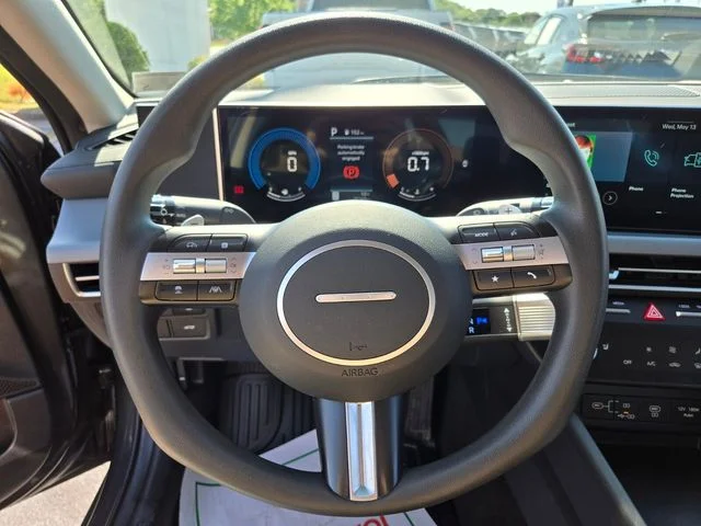 Used 2025 Gray Hyundai SEL image 30