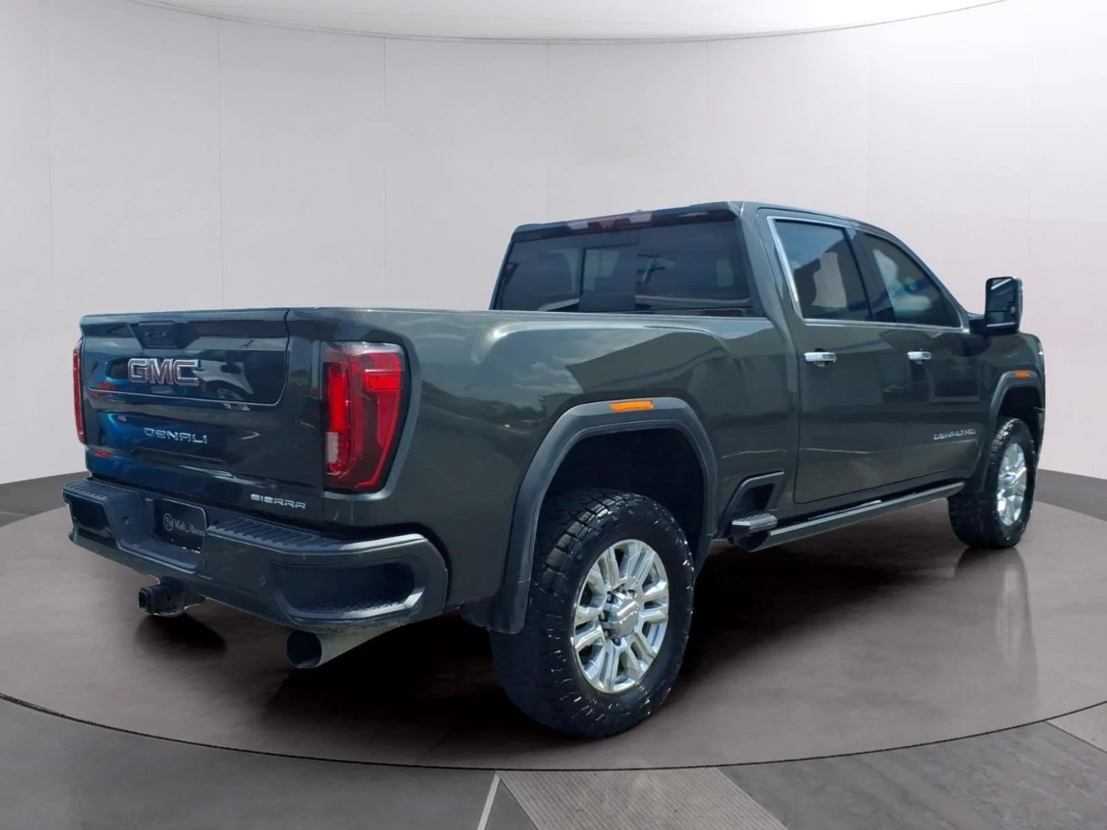 Used 2022 FOREST METALLIC GMC Denali image 5