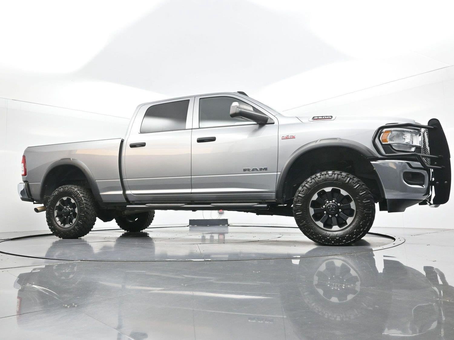 Used 2021 Billet Silver Metallic Clearcoat Ram Tradesman image 42