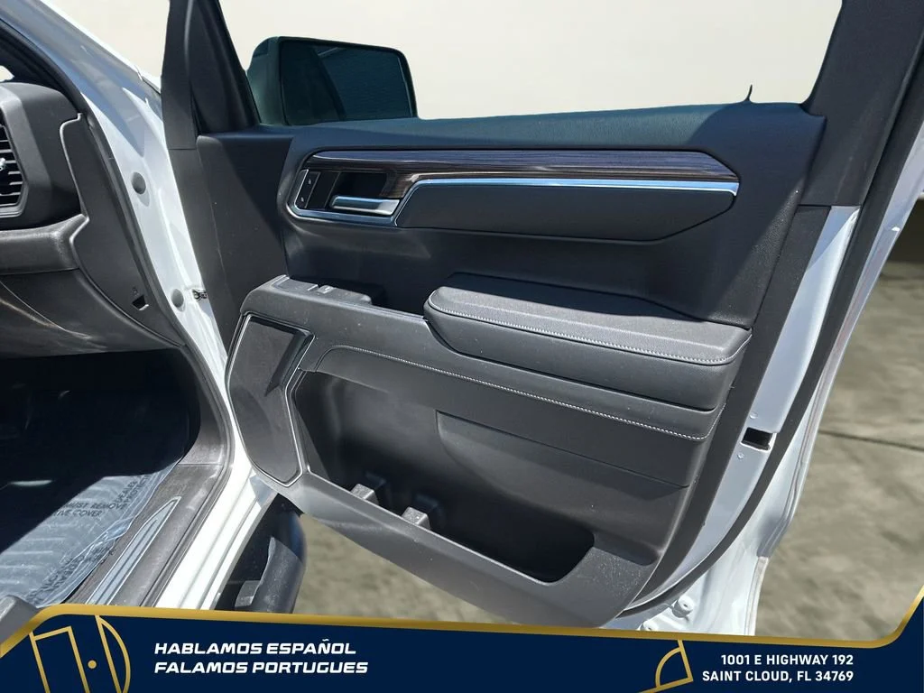 Used 2023 Summit White Chevrolet RST image 32