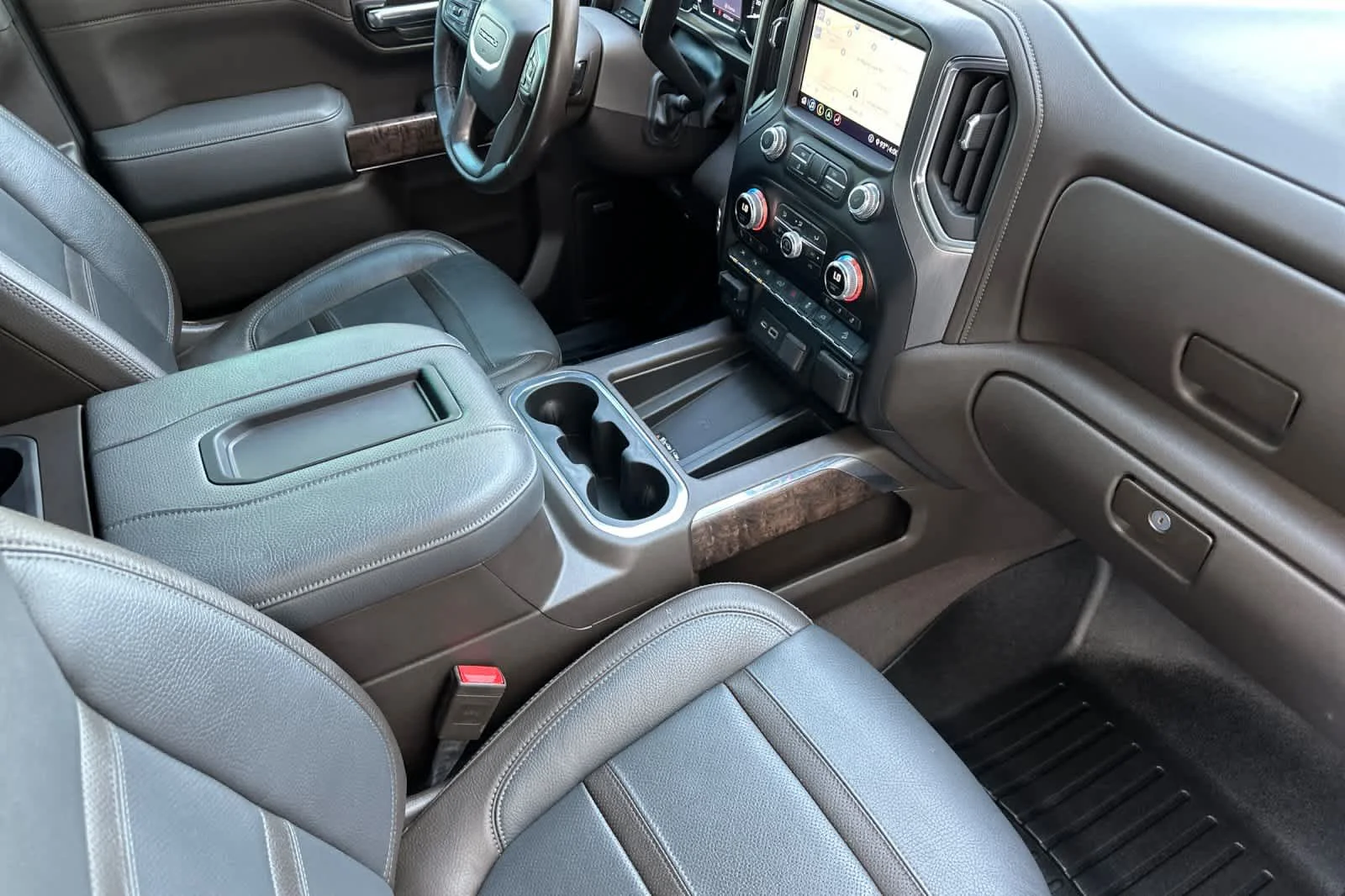 Certified Used 2020 White Frost Tricoat GMC Denali image 15