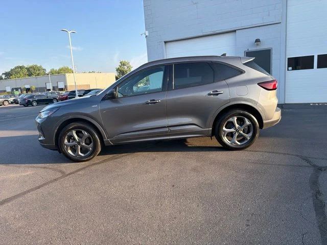 Used 2024 Gray Ford ST-Line image 18