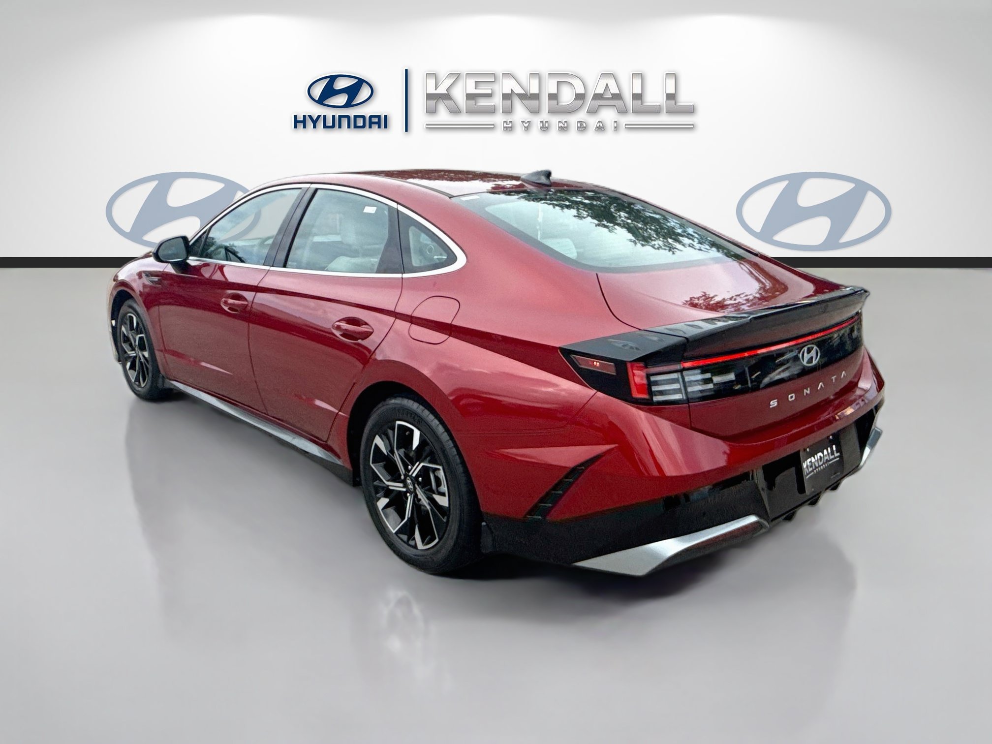 Used 2024 Ultimate red Hyundai SEL image 4
