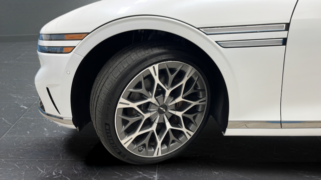 Used 2025 Uyuni White Genesis 3.5T e-SC image 41