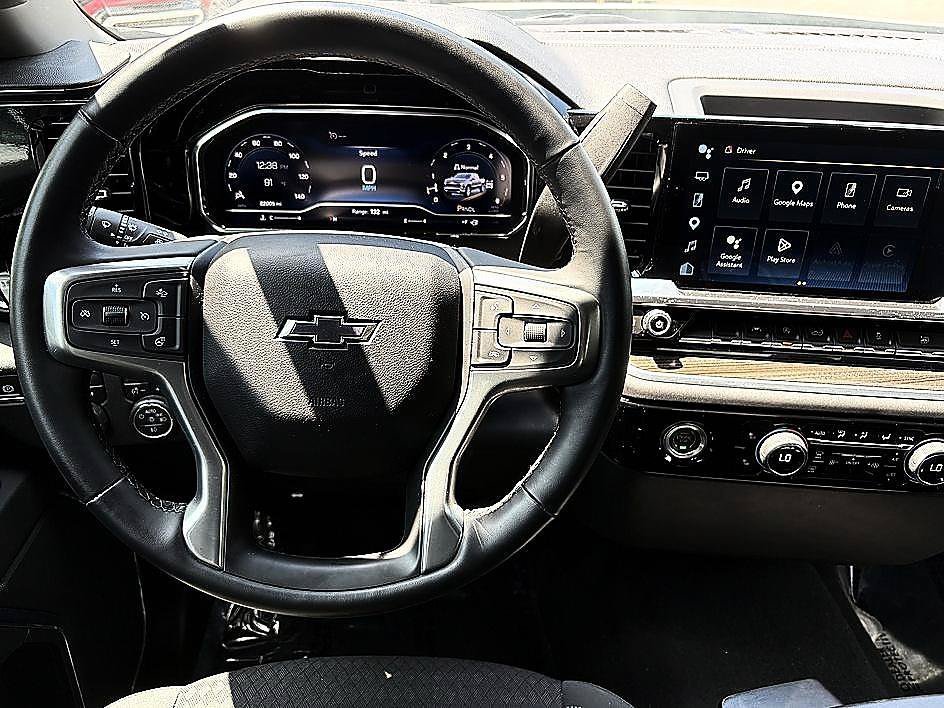Used 2024 Summit White Chevrolet RST image 16