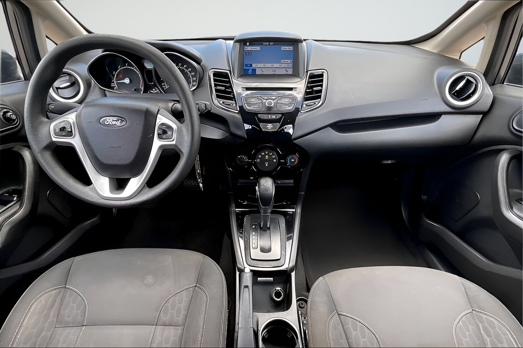 Used 2019 Gray Ford SE image 7