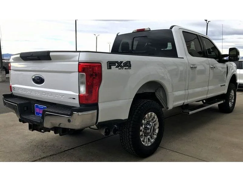 Used 2017 Oxford White Ford Lariat image 26