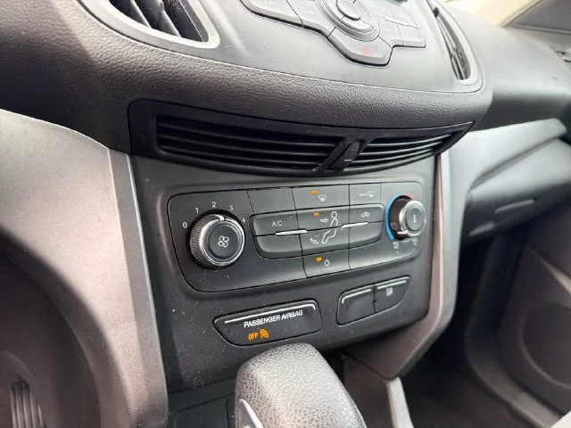 Used 2018 Blue Ford S image 32