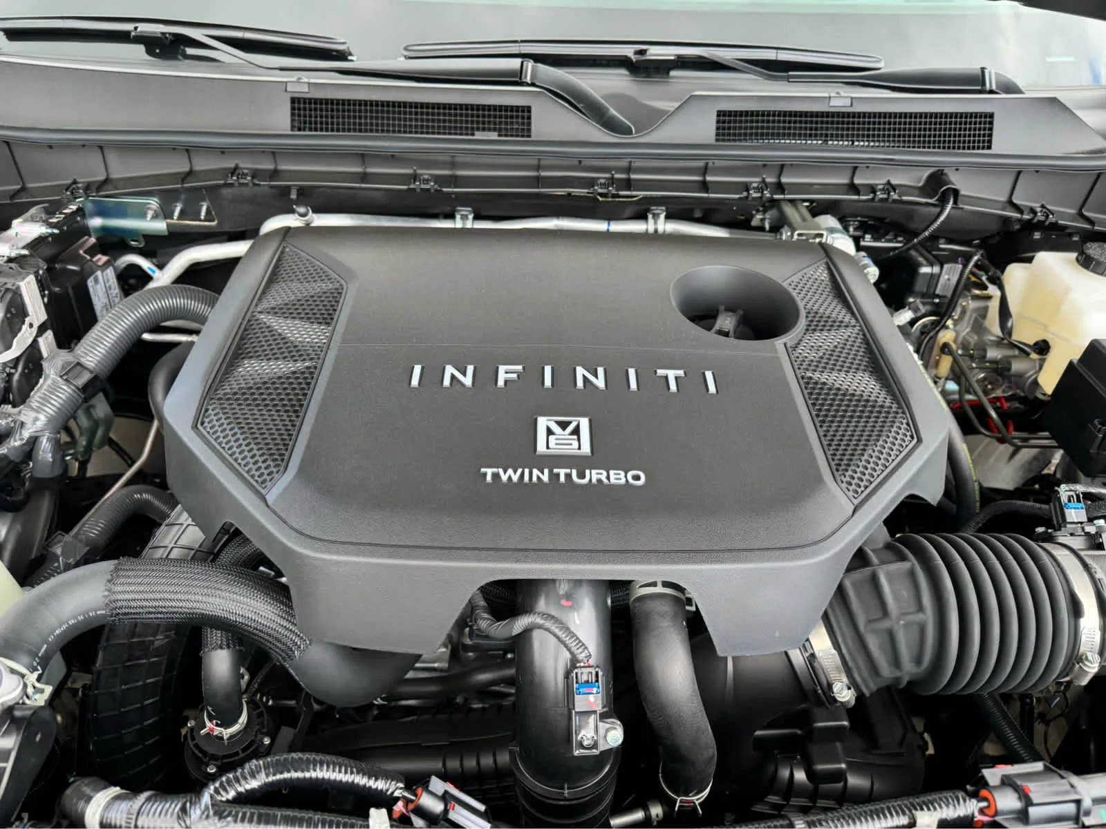 Certified Used 2026 Dynamic Metal INFINITI LUXE image 25