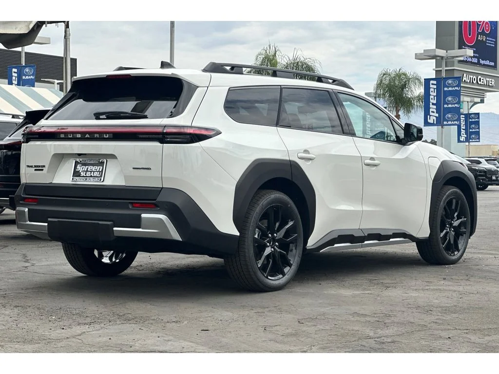 New 2026 CRYSTAL WHITE PEARL Subaru Touring image 3