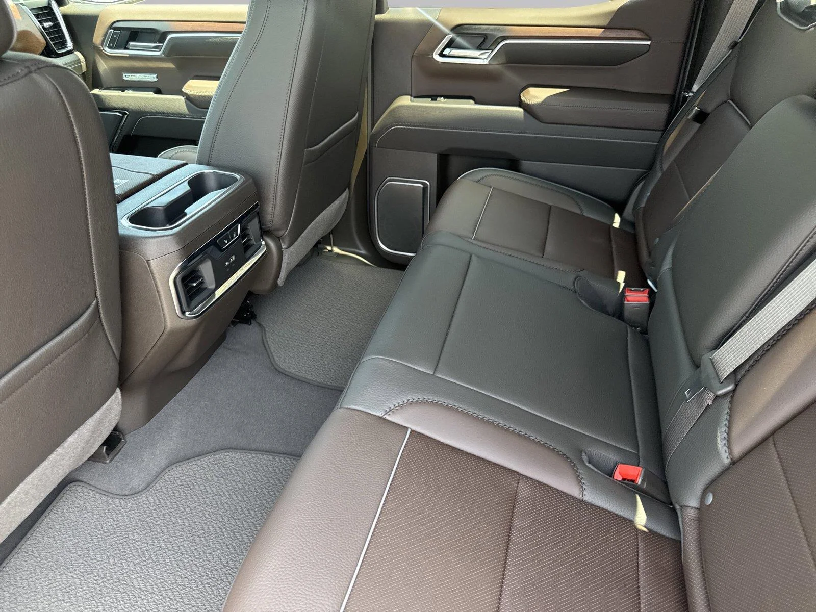 New 2026 Glacier White Tricoat GMC Denali image 32
