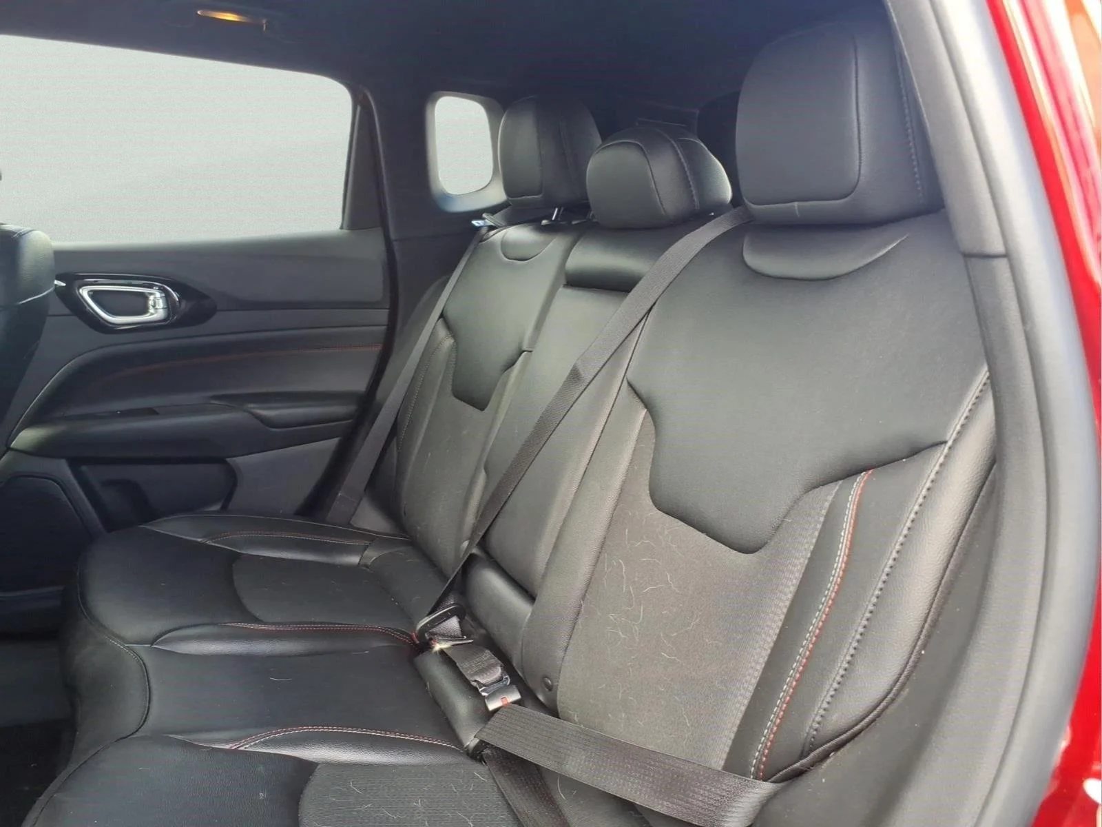 Used 2025 Red Hot Pearlcoat Jeep Trailhawk image 12