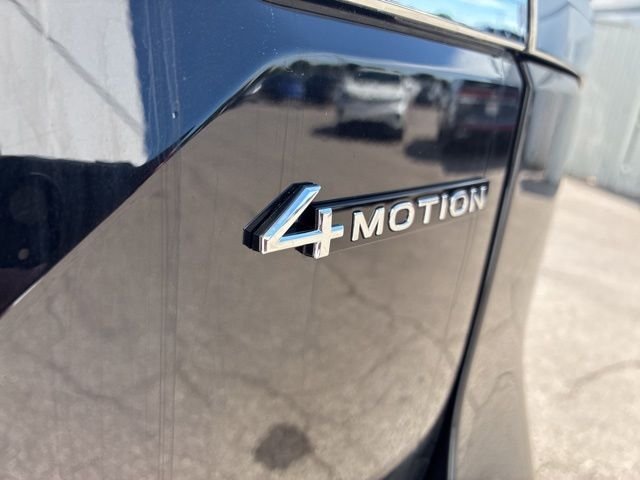 New 2026 Deep Black Volkswagen 2.0T SEL image 4