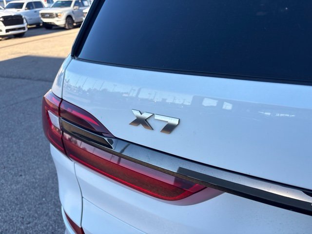 Used 2021 Alpine White BMW M50i image 9
