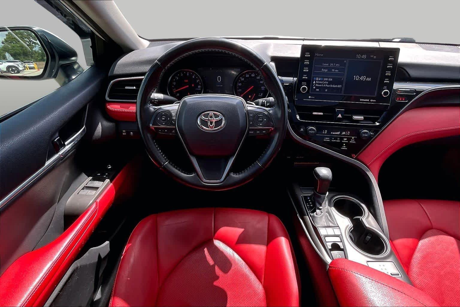 Used 2021 Wind Chill Pearl Toyota XSE image 6