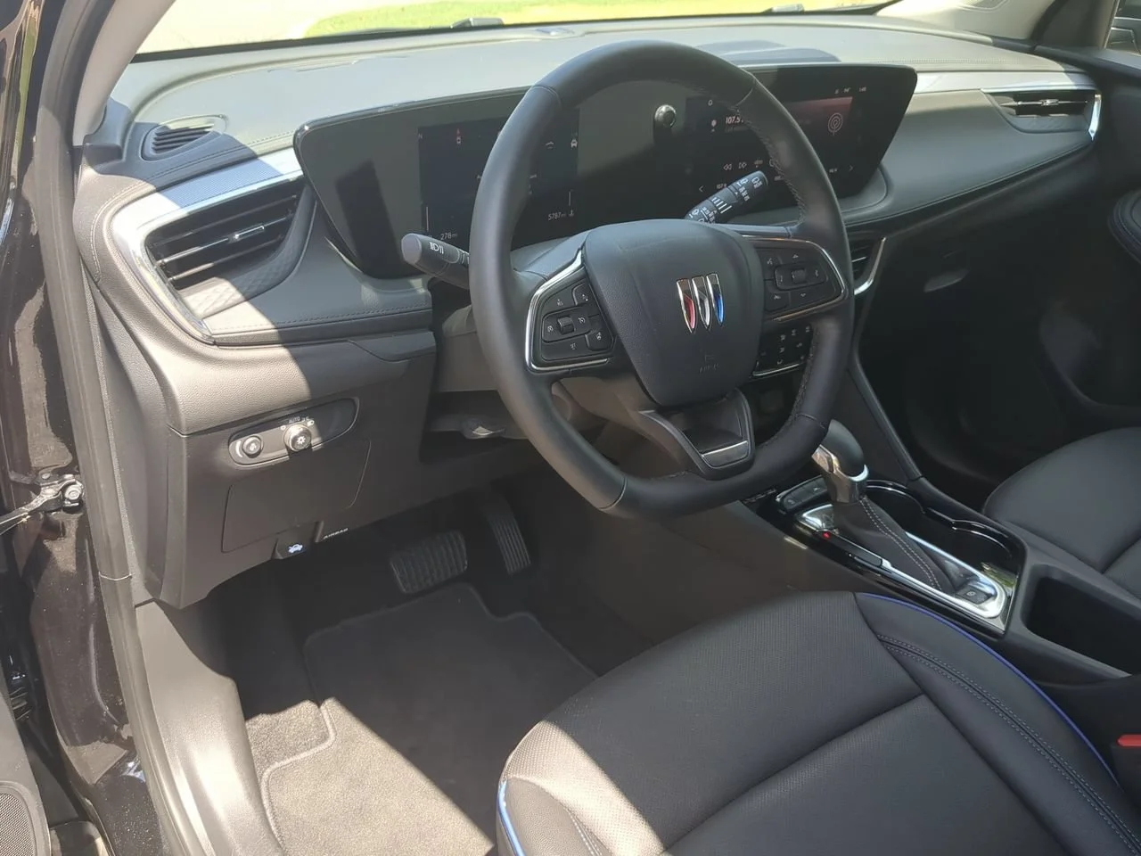 Used 2026 Ebony Twilight Metallic Buick Sport Touring image 10