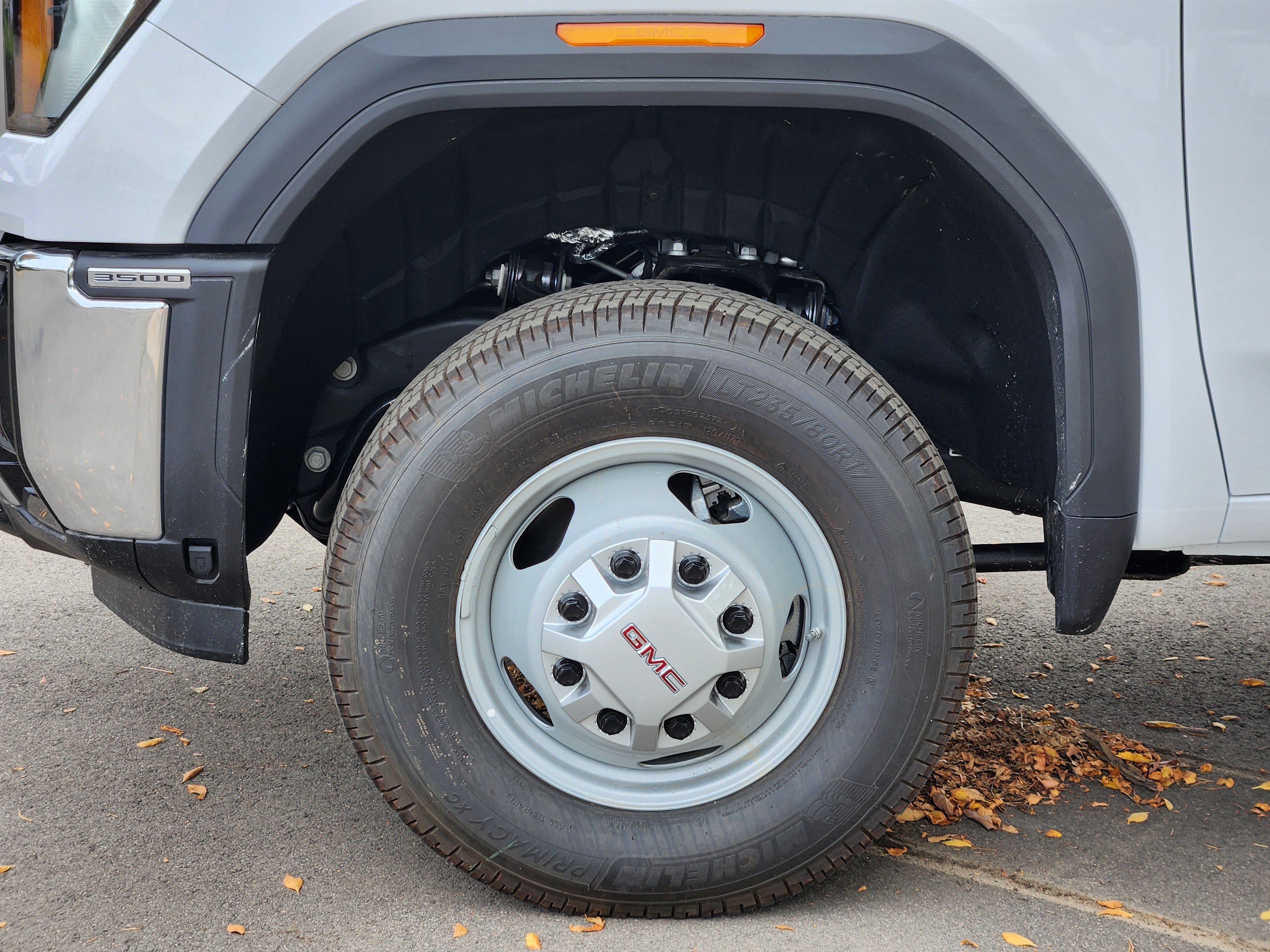 2025 GMC Sierra 3500HD Pro - Photo 19