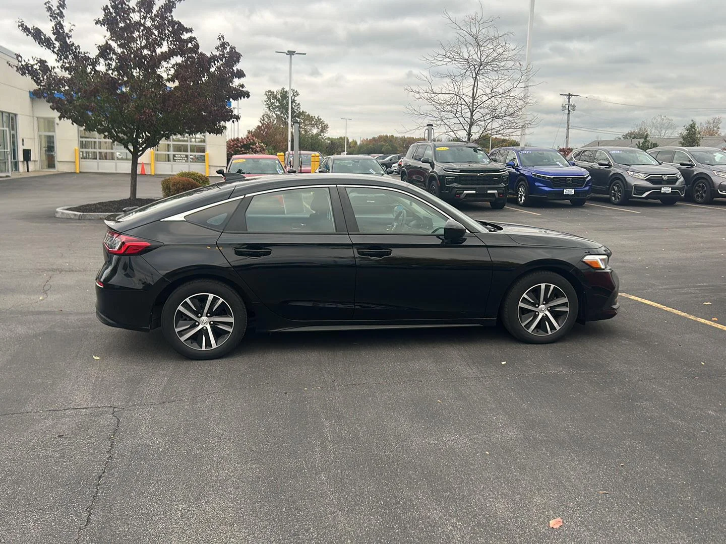 Used 2024 Crystal Black Pearl Honda LX image 9