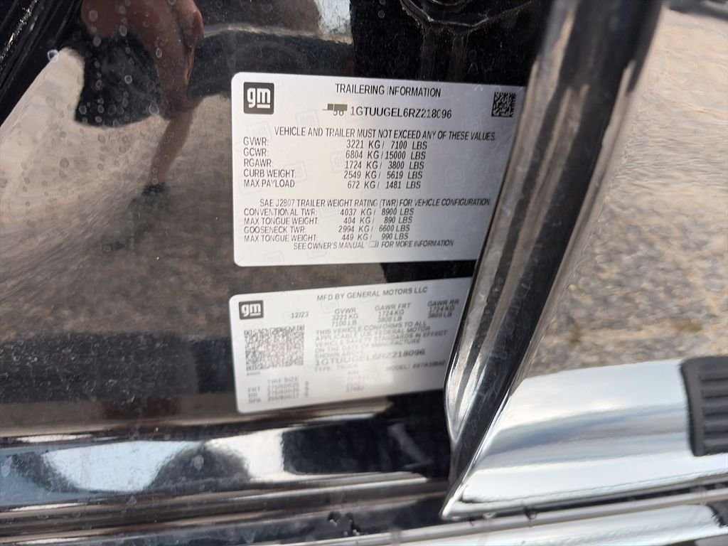 Used 2024 Black GMC Denali image 34