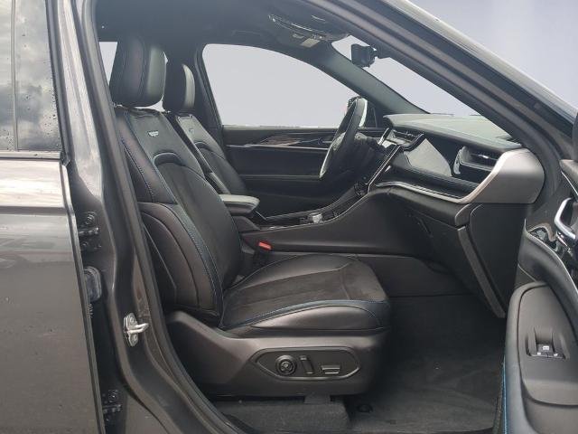 Used 2023 Metallic Jeep  image 19