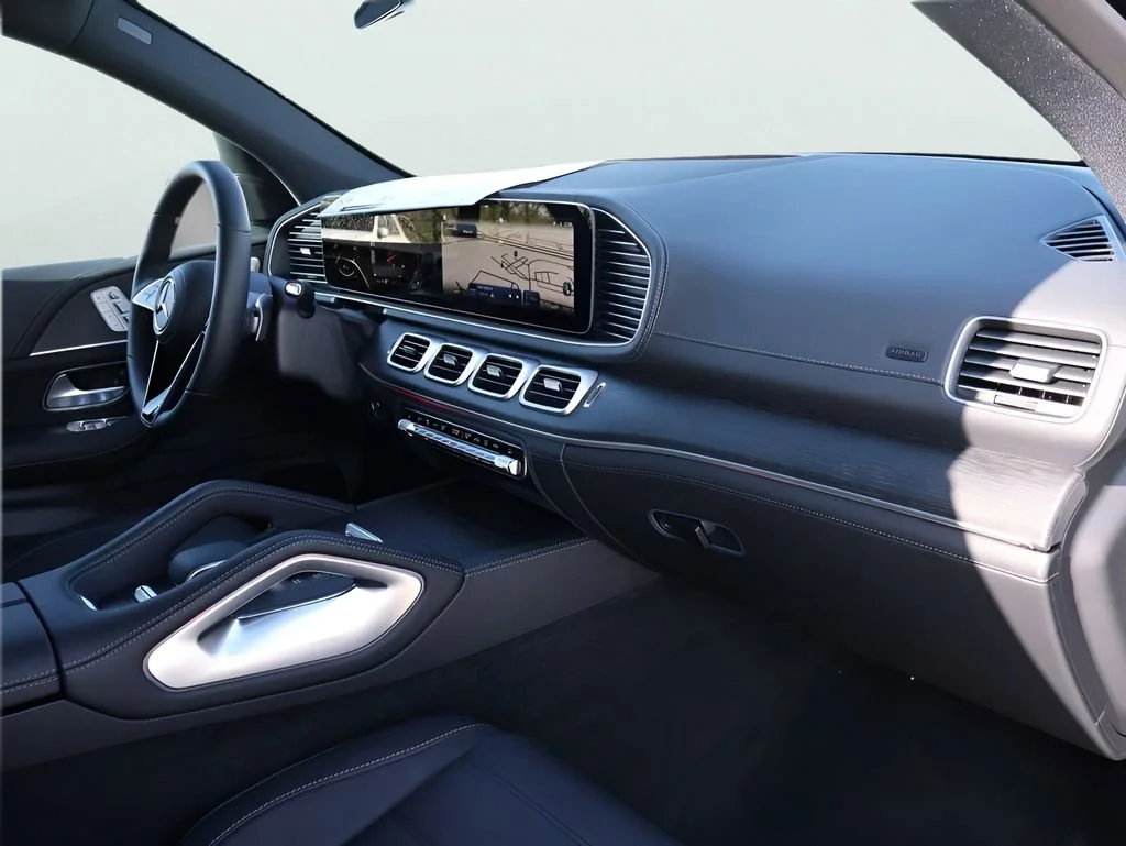 New 2026 Obsidian Black Metallic Mercedes-Benz GLE 580 image 49