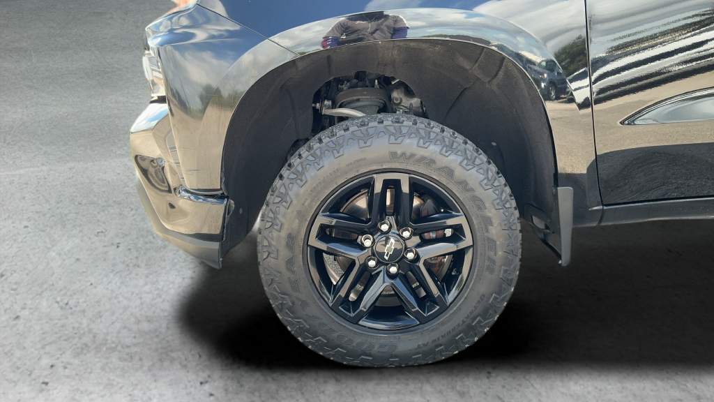 Used 2020 Black Chevrolet Custom Trail Boss image 26