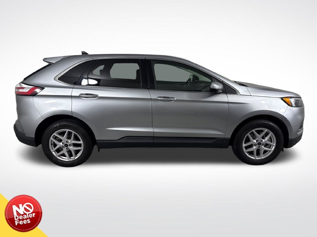 Used 2023 Silver Ford SEL image 2