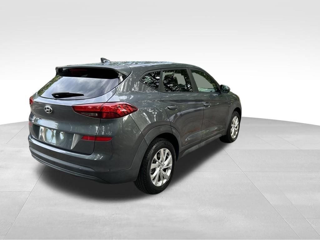 Used 2019 Gray Hyundai SE image 5