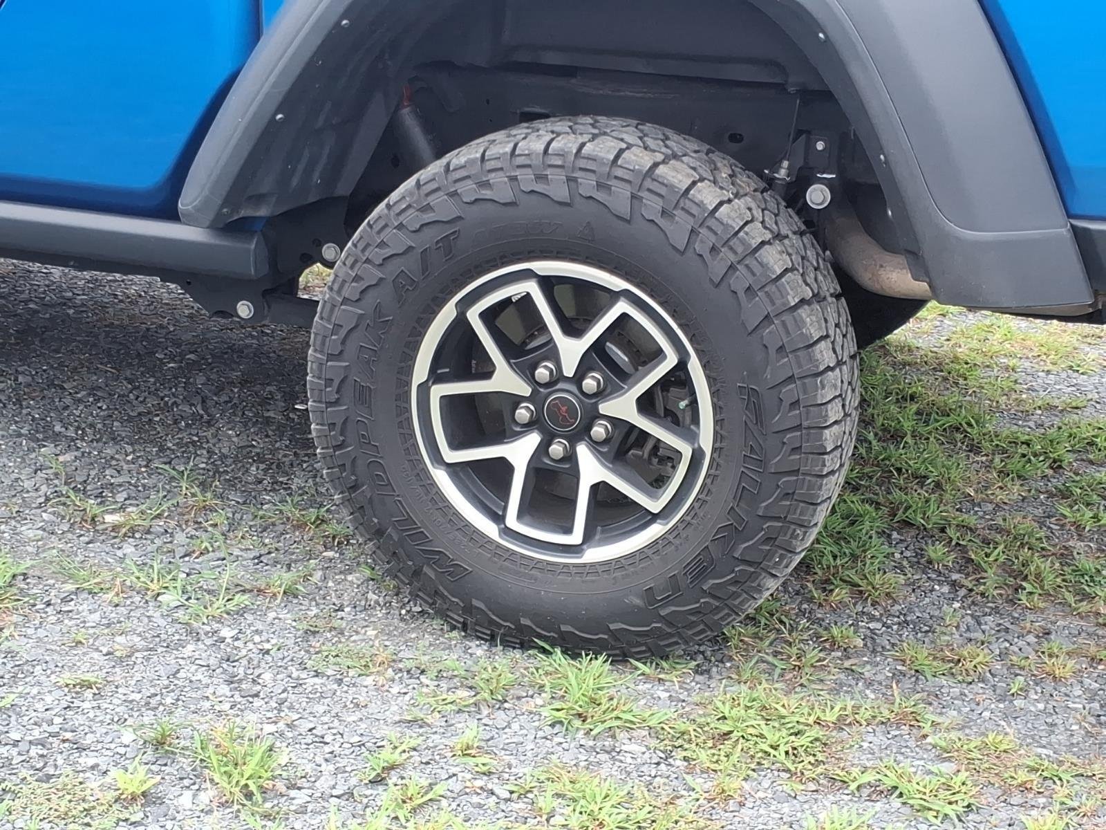 Used 2024 Hydro Blue Pearlcoat Jeep Rubicon image 14