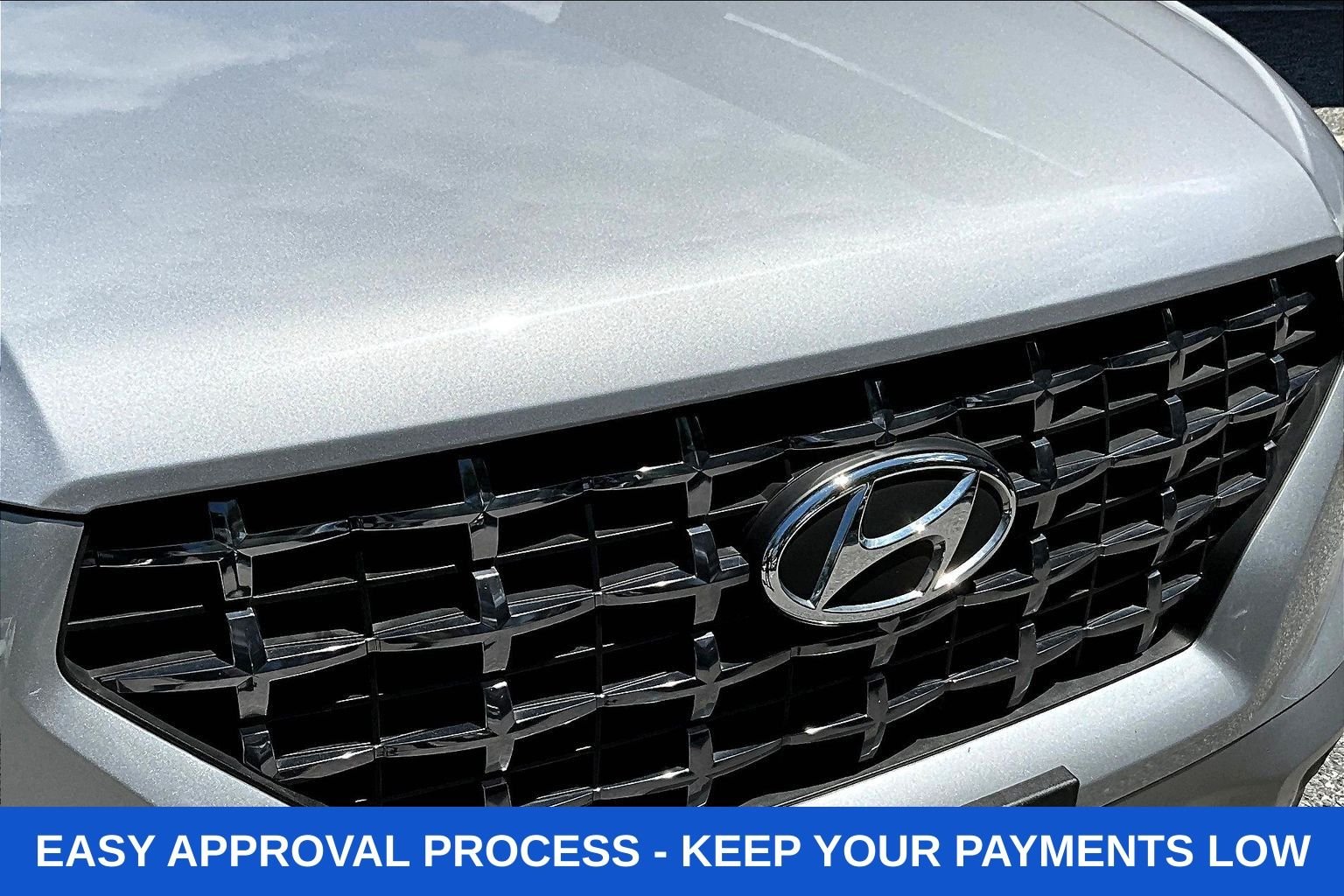 Used 2025 Silver Hyundai SEL image 39
