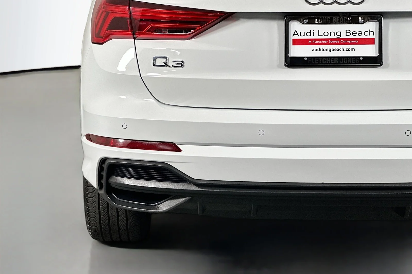 Used 2023 Glacier White Metallic Audi S line Premium image 17