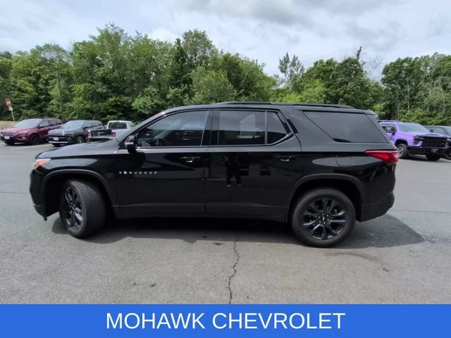 Used 2019 MOSAIC BLACK METALLIC Chevrolet RS image 2