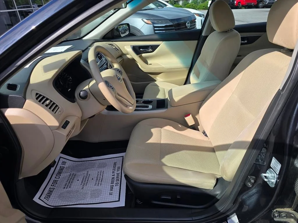 Used 2015 Blue Nissan 2.5 S image 11