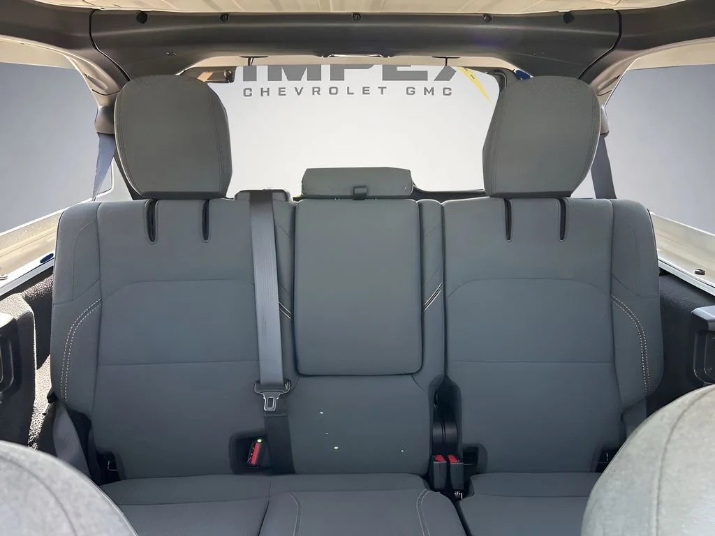 Used 2025 White Jeep Sahara image 14
