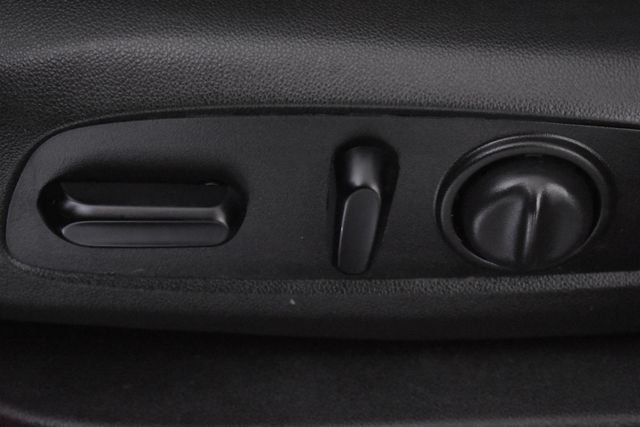 Used 2021 Black GMC SLT image 12