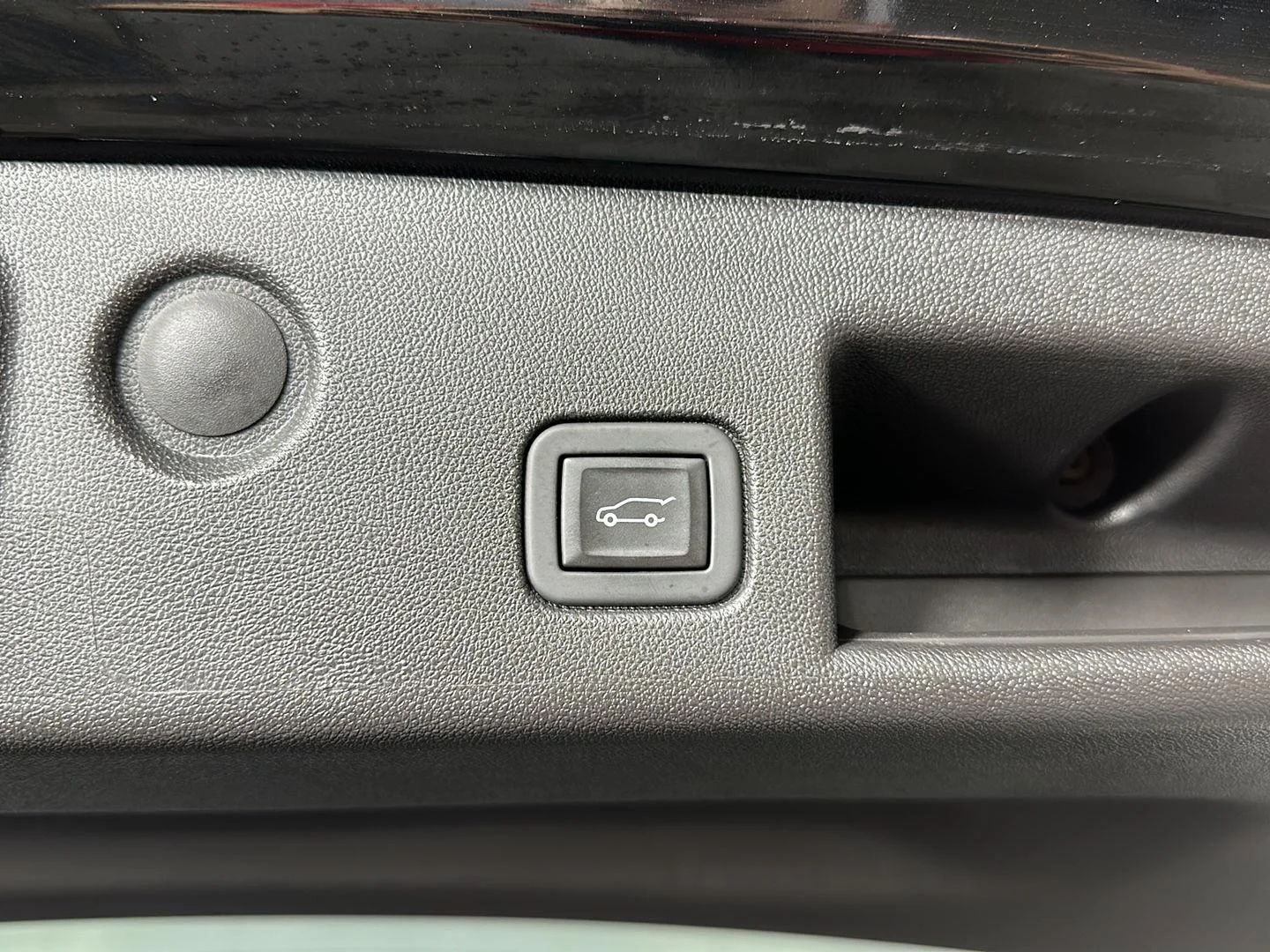 Used 2024 Mosaic Black Metallic Chevrolet LT image 24