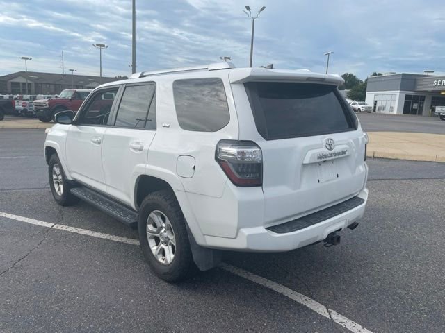 Used 2014 White Toyota SR5 image 10